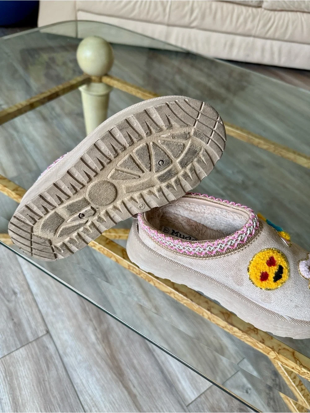 Mudd Girls Sz. 2 Beige Slip-On Shoes with colorful accents